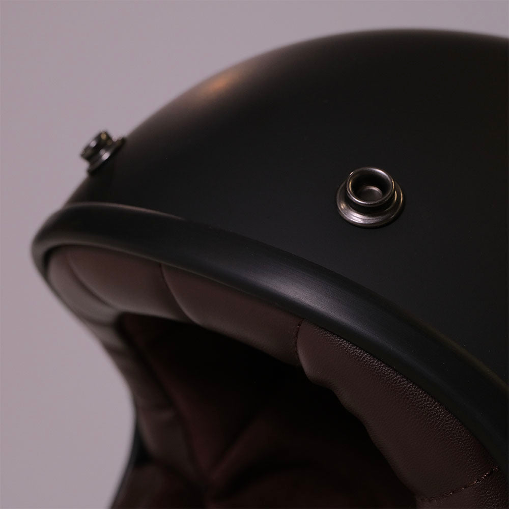 Casco 3 bottoni in fibra calotta piccola